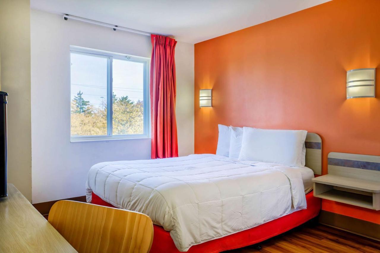 Motel 6-Burlington, On - Toronto West - Oakville Eksteriør billede